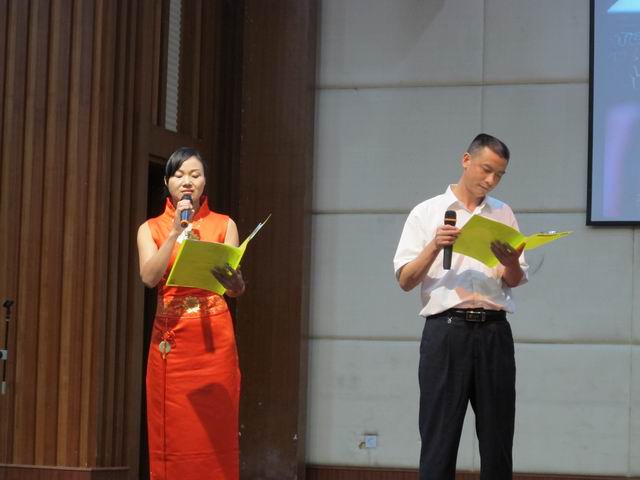 15年中秋国庆诗歌朗诵会 (33).JPG