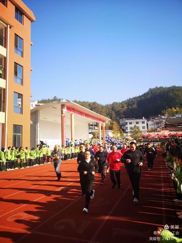 调整大小 99da25697c2d446e482b02c8cdacc8bd_80.jpg